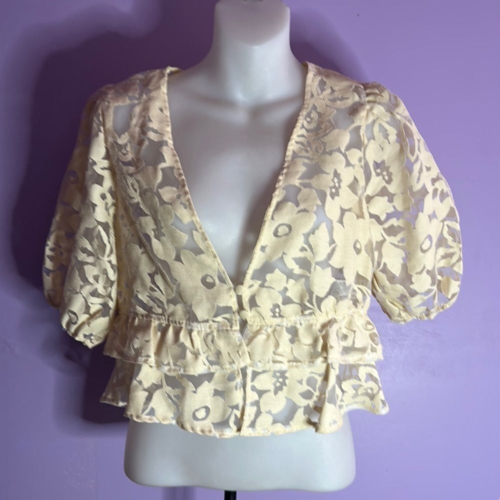 Zara Eggshell Lace Short Sleeve Top Women’s Size Small Elegant Blouse